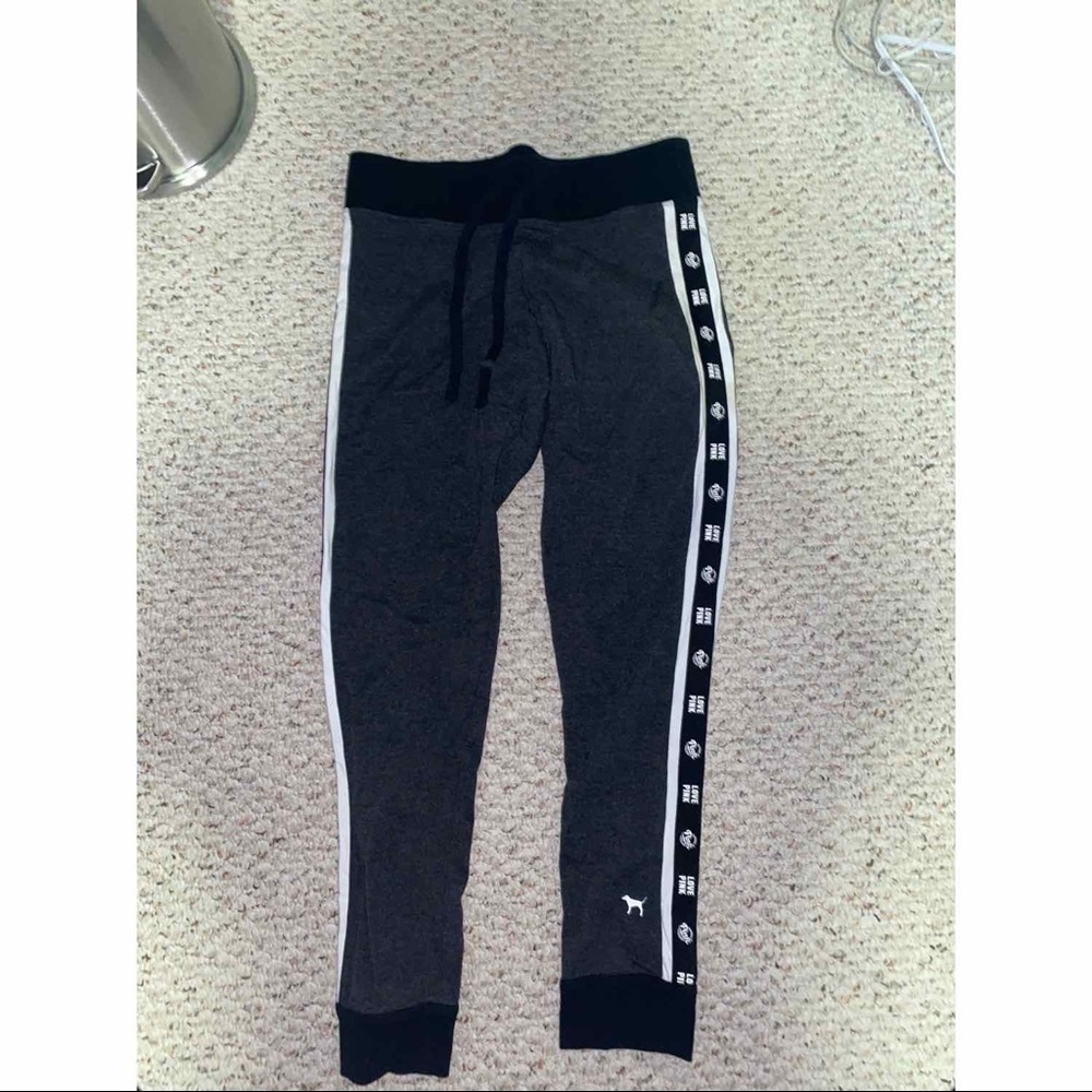 PINK VS JOGGERS